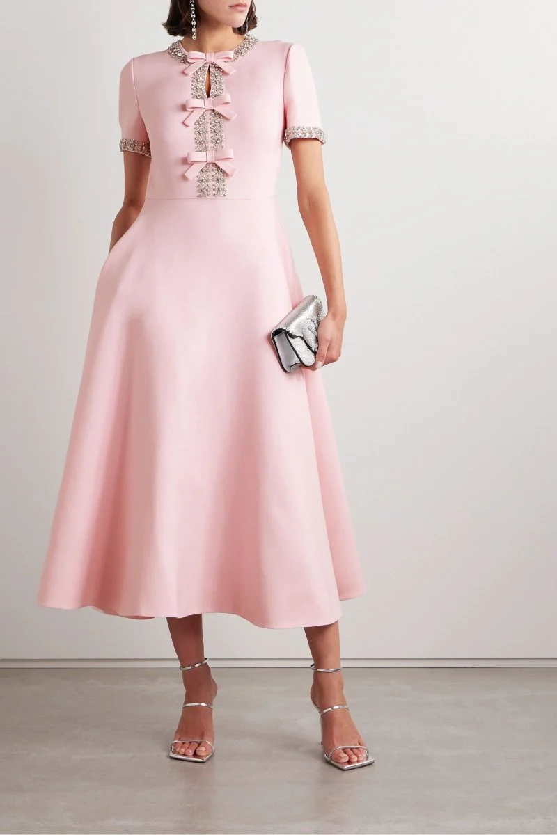 Aria™ - Midi-Kleid mit Schleifendetail und Kristallen
