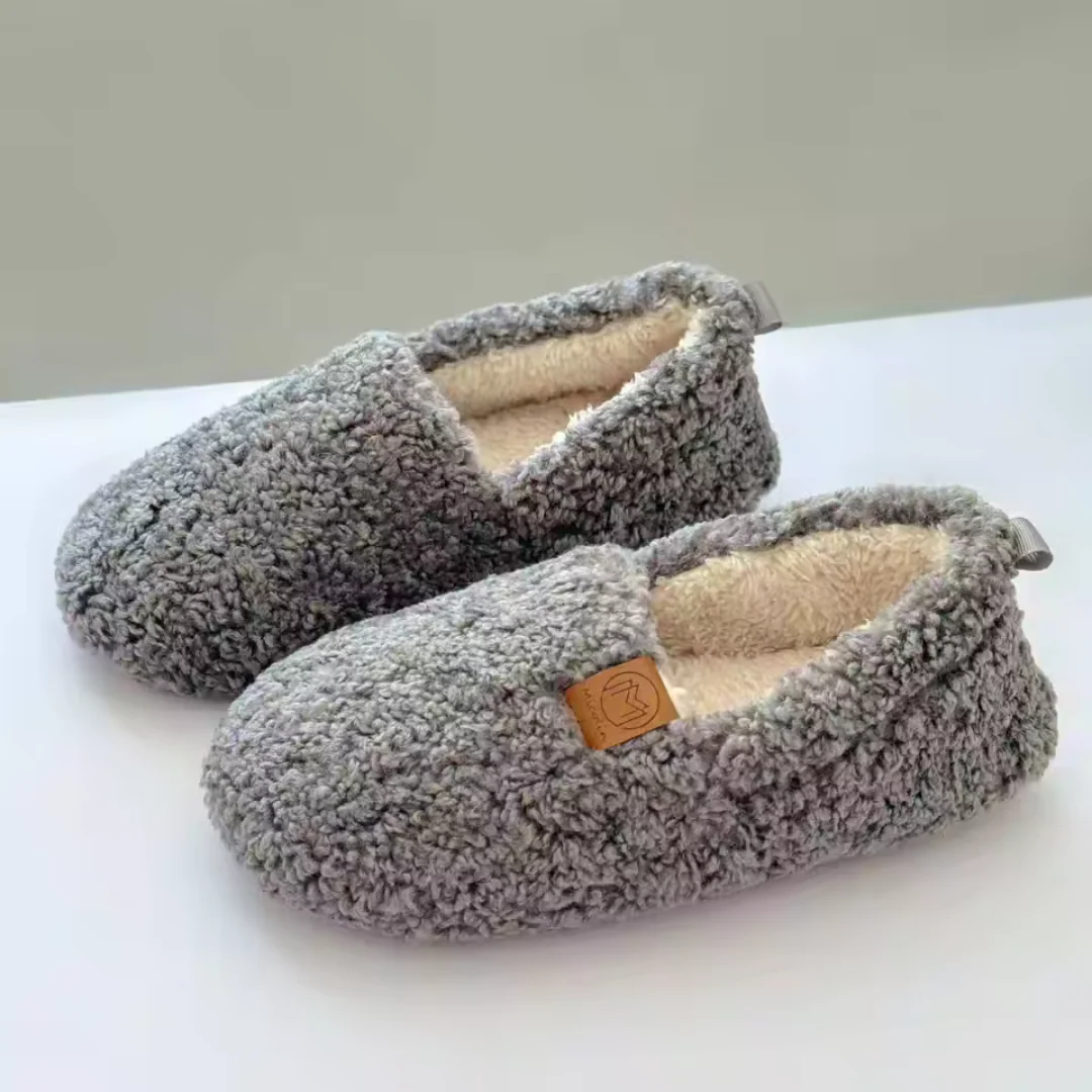 SnuggleStep™ – Warme Winterhausschuhe für den Innenbereich mit kuscheligem Memory-Schaumstoff